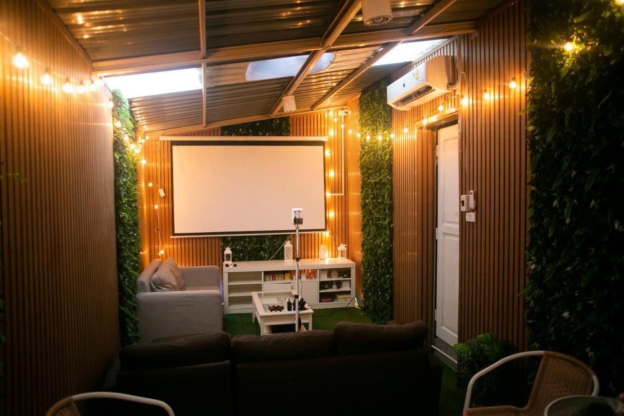 420 Hostel - Ekkamai Buds & Beds Bangkok Dış mekan fotoğraf