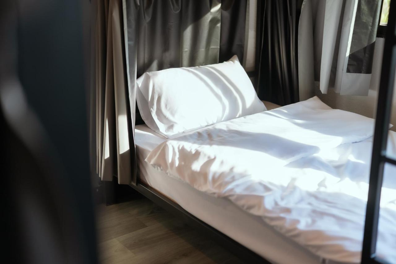 420 Hostel - Ekkamai Buds & Beds Bangkok Dış mekan fotoğraf