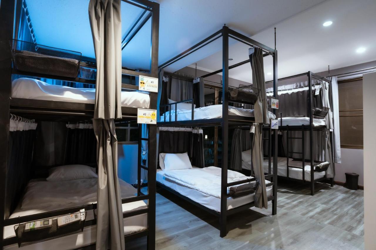 420 Hostel - Ekkamai Buds & Beds Bangkok Dış mekan fotoğraf