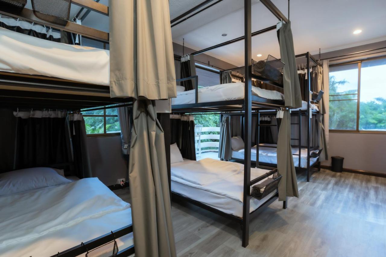 420 Hostel - Ekkamai Buds & Beds Bangkok Dış mekan fotoğraf