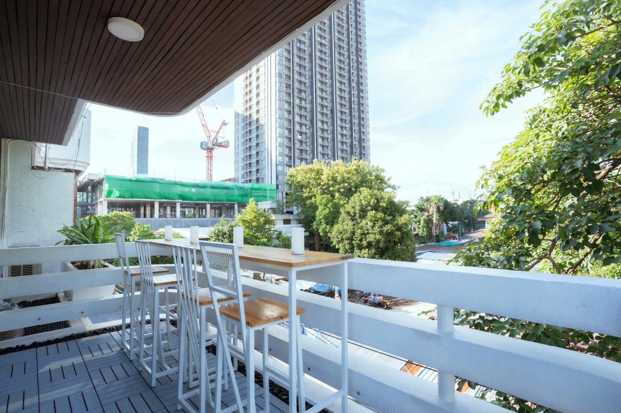 420 Hostel - Ekkamai Buds & Beds Bangkok Dış mekan fotoğraf