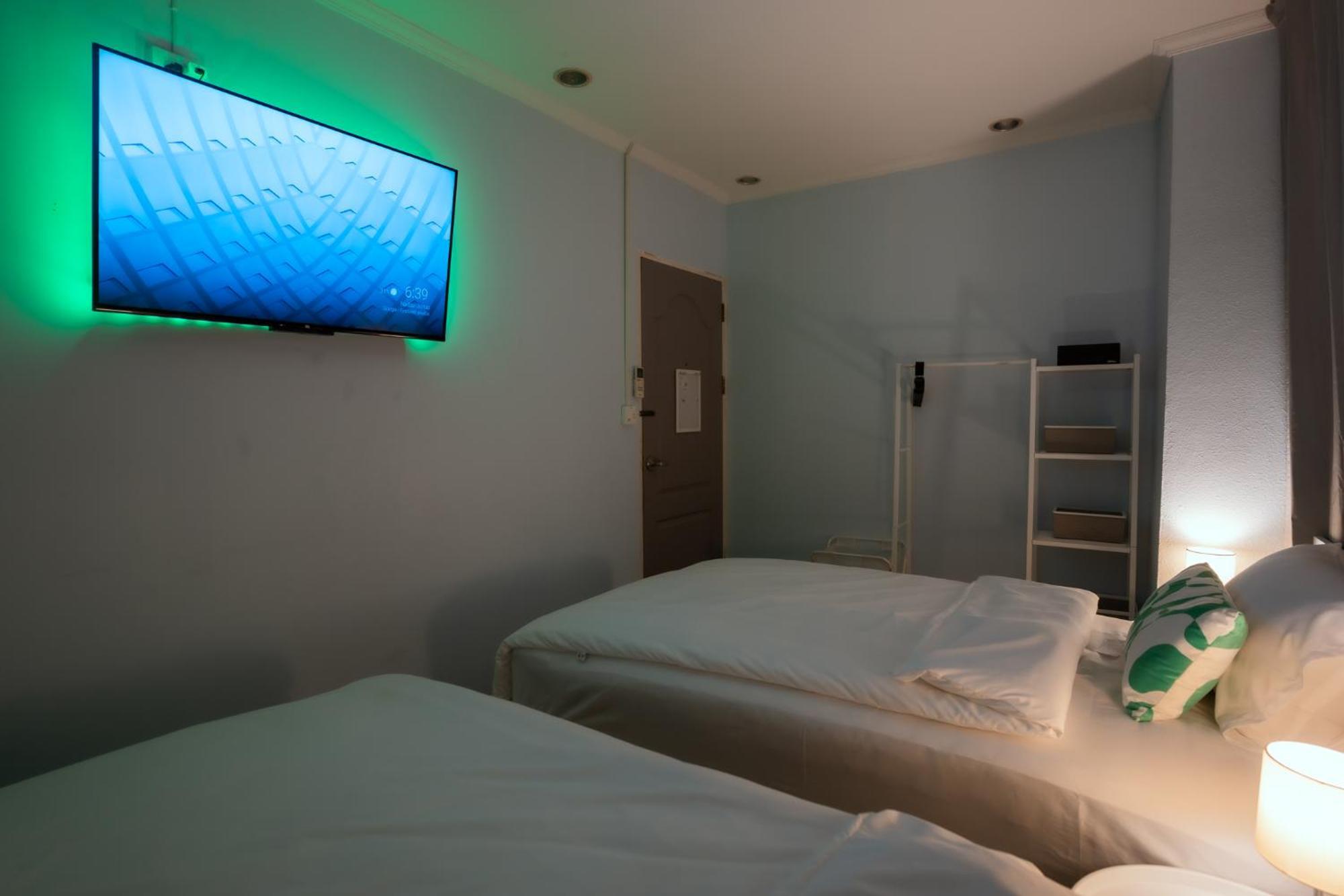 420 Hostel - Ekkamai Buds & Beds Bangkok Dış mekan fotoğraf