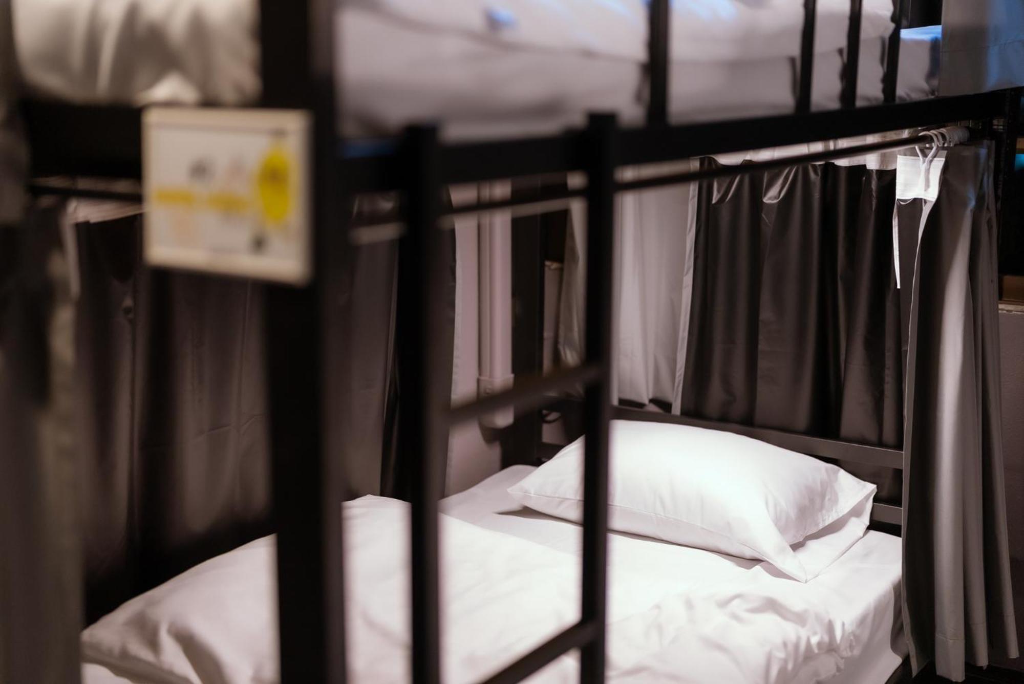 420 Hostel - Ekkamai Buds & Beds Bangkok Dış mekan fotoğraf