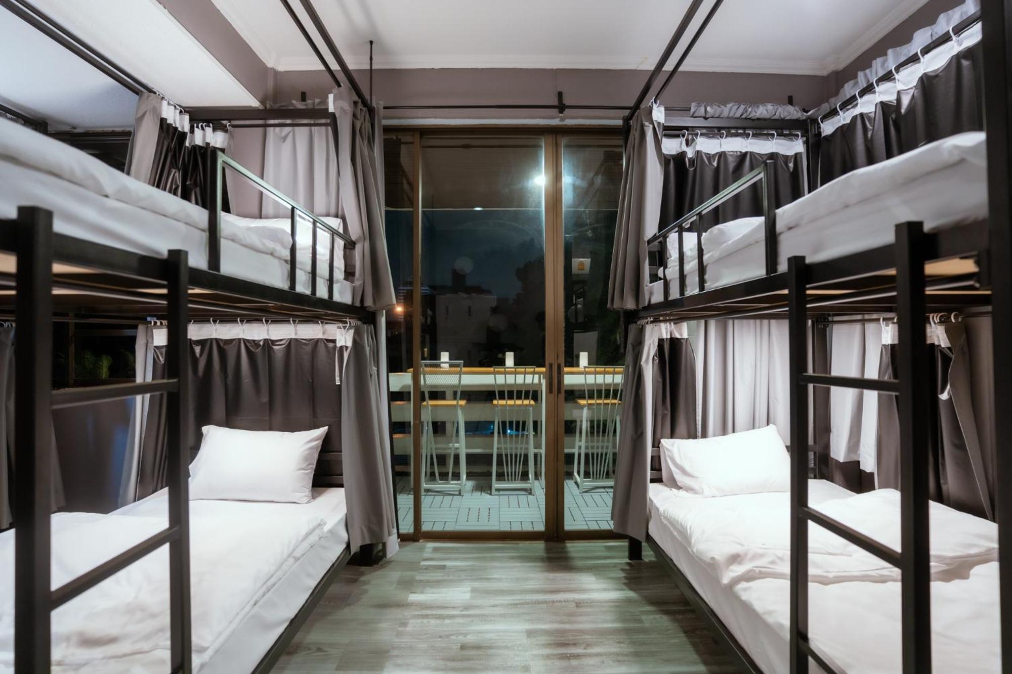 420 Hostel - Ekkamai Buds & Beds Bangkok Dış mekan fotoğraf