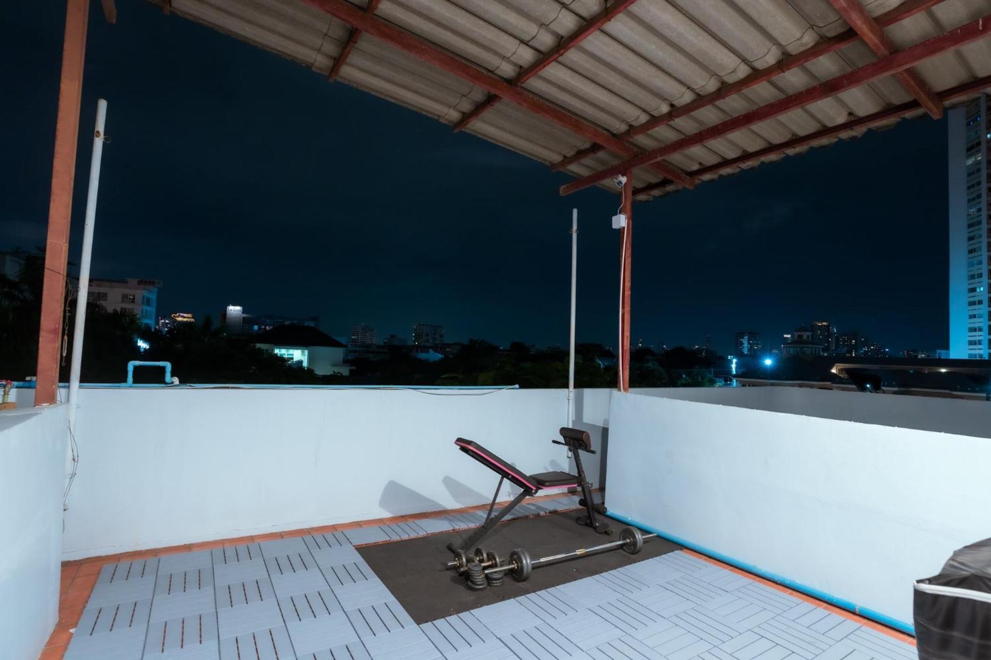 420 Hostel - Ekkamai Buds & Beds Bangkok Dış mekan fotoğraf