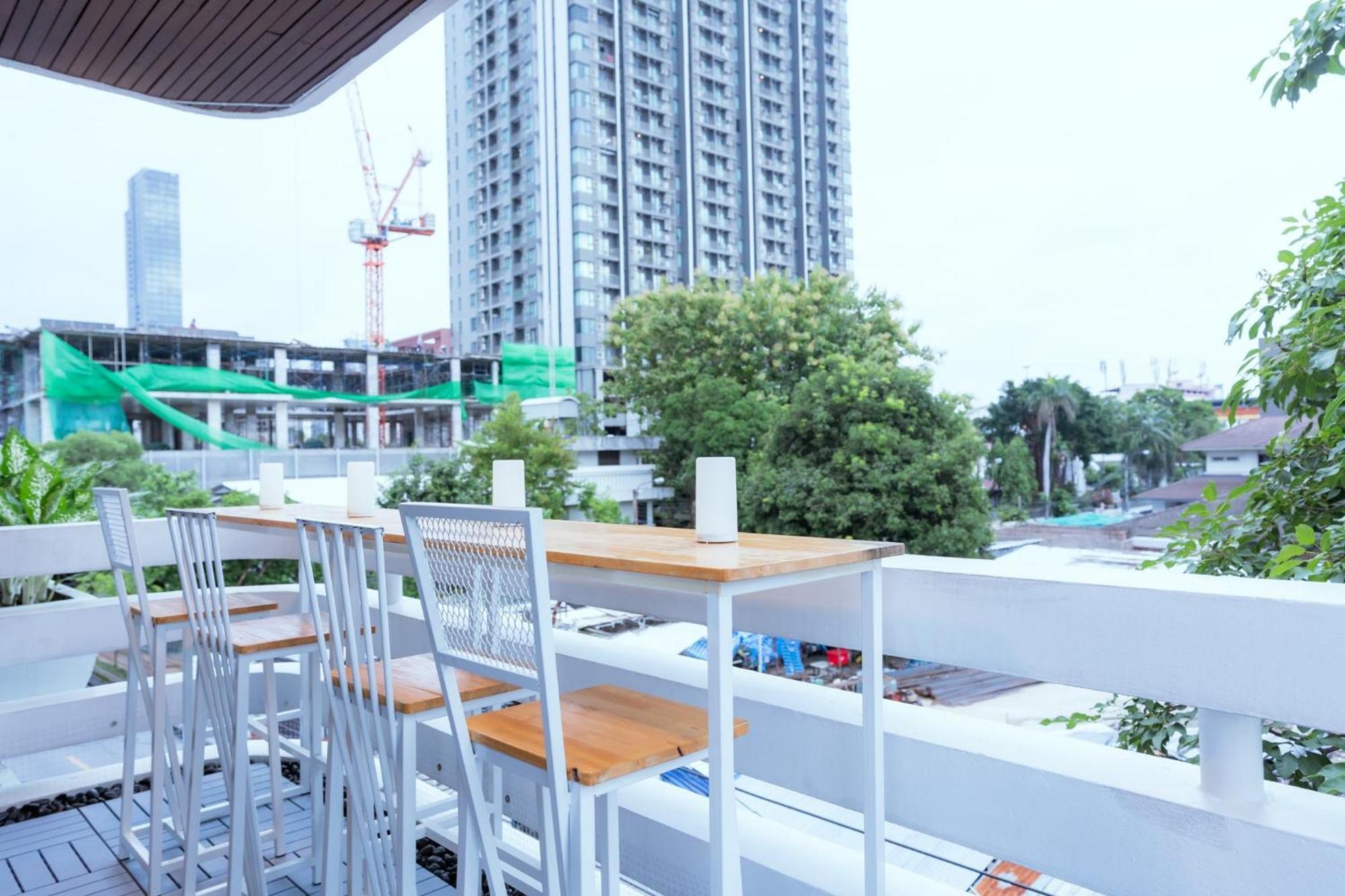 420 Hostel - Ekkamai Buds & Beds Bangkok Dış mekan fotoğraf