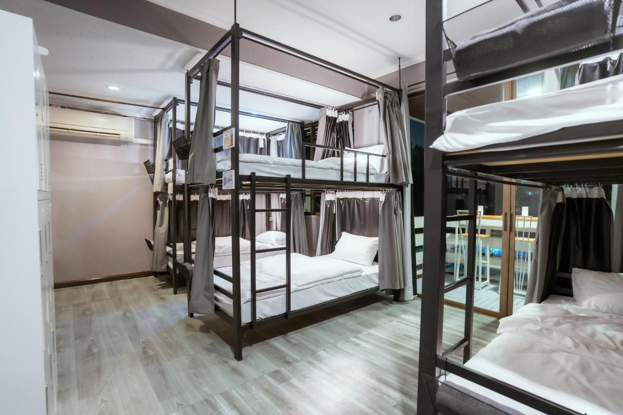 420 Hostel - Ekkamai Buds & Beds Bangkok Dış mekan fotoğraf