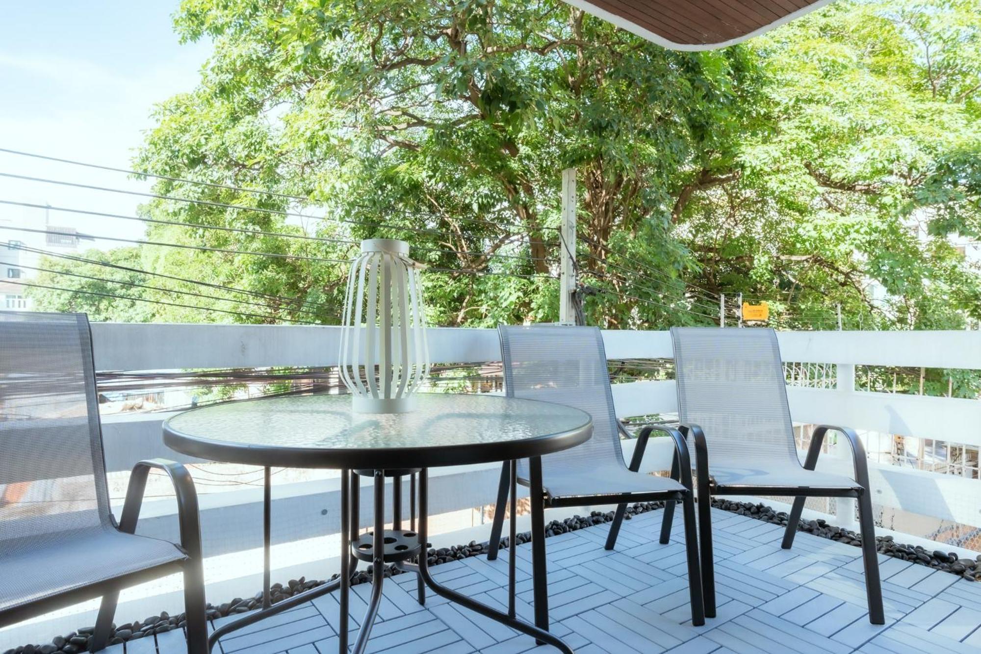 420 Hostel - Ekkamai Buds & Beds Bangkok Dış mekan fotoğraf