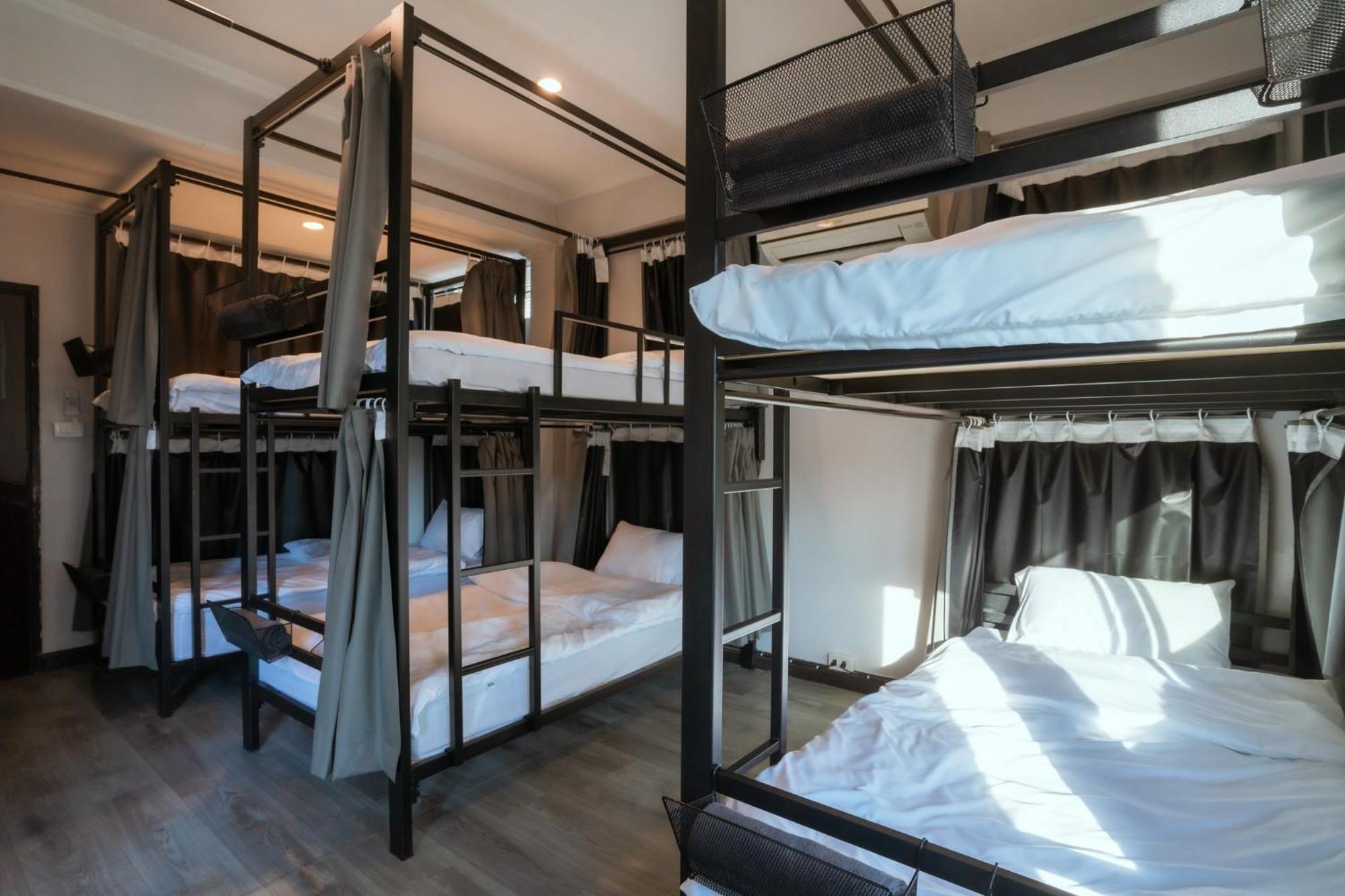 420 Hostel - Ekkamai Buds & Beds Bangkok Dış mekan fotoğraf